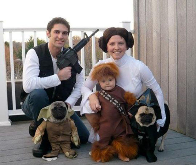 Weird Family Portraits (19 pics)